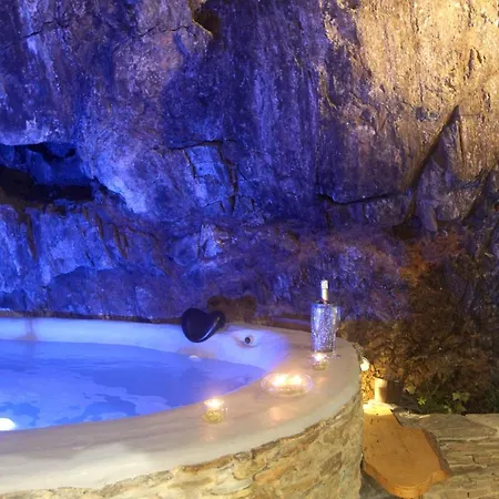 アパート The Ginkgo : Amazing Private Jacuzzi Built In Rock, 20m From The Beach, A/c, Wifi, Patio... コリウール