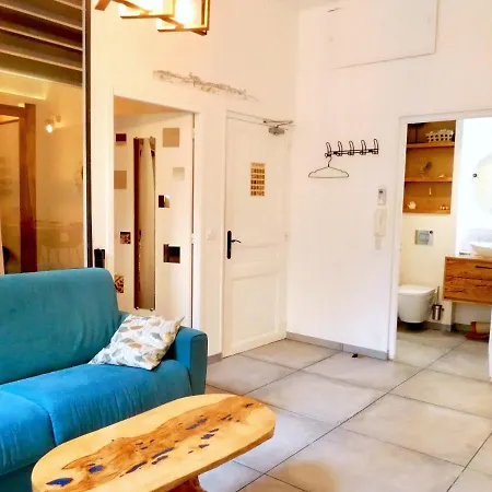 The Ginkgo : Amazing Private Jacuzzi Built In Rock, 20m From The Beach, A/c, Wifi, Patio... アパート *