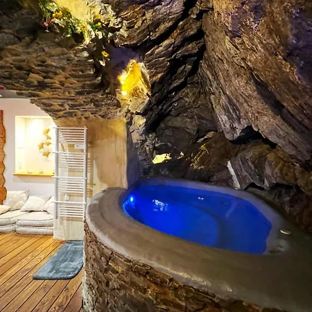 アパート The Ginkgo : Amazing Private Jacuzzi Built In Rock, 20m From The Beach, A/c, Wifi, Patio... コリウール