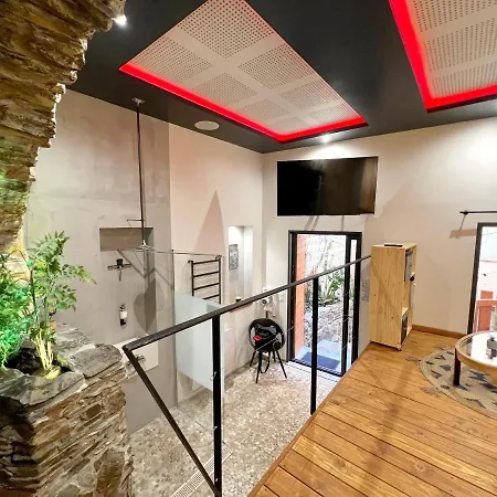 アパート The Ginkgo : Amazing Private Jacuzzi Built In Rock, 20m From The Beach, A/c, Wifi, Patio... *