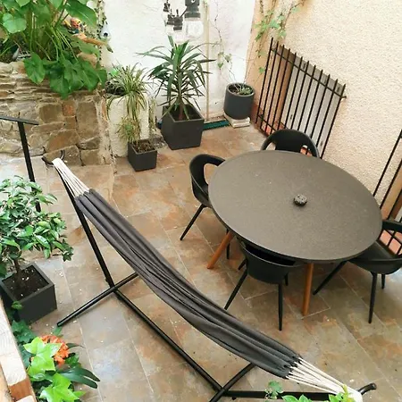 The Ginkgo : Amazing Private Jacuzzi Built In Rock, 20m From The Beach, A/c, Wifi, Patio...